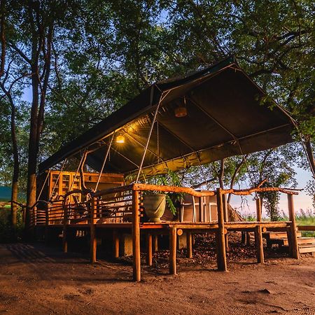 Askiesbos - Samochima Bush Camp Shakawe Dış mekan fotoğraf