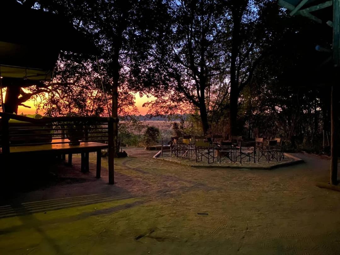 Askiesbos - Samochima Bush Camp Shakawe Dış mekan fotoğraf